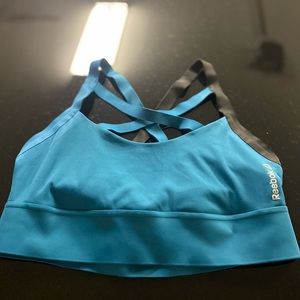Reebok Cross Front and Cross Back Sports Bra Sz M